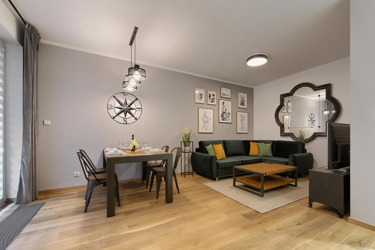 Zentrum II Apartament Parking By Impero Poznań Kültér fotó